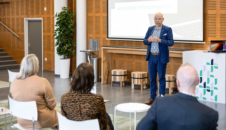 kauppakamariaamiainen-25.5-1_pieni Kauppakamarin tapahtuma Lahden Tiedepuistossa